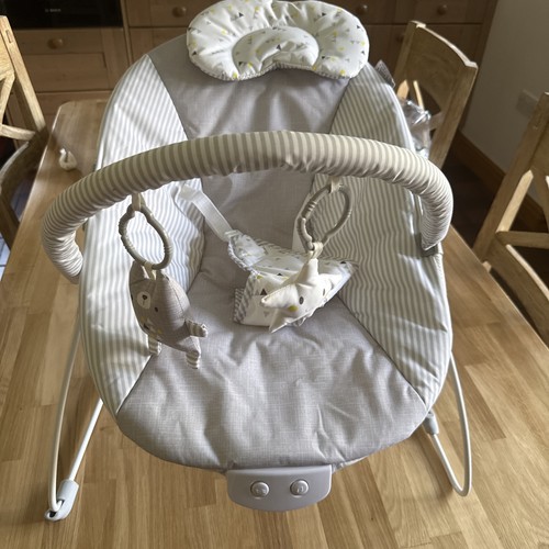 Red kite baby linen cozy - red,